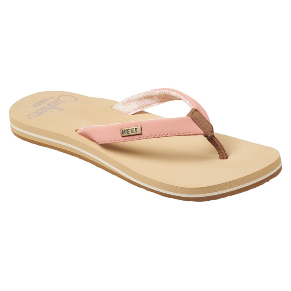 cushioned flip flops womens